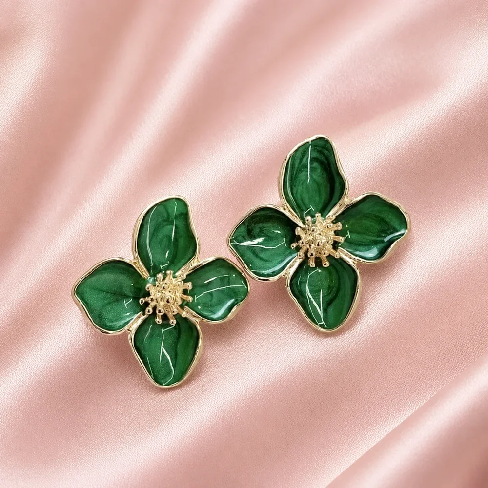 Green Shiny Flower - Earring