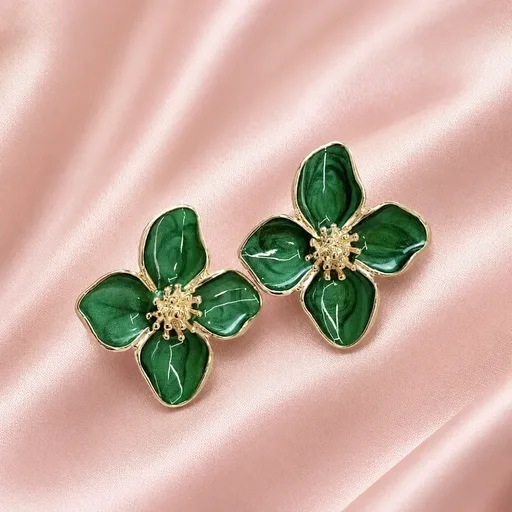Green Shiny Flower - Earring