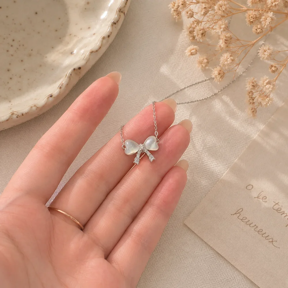 White Bow Silver - Necklace
