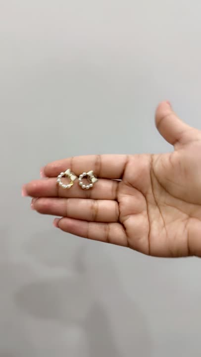 Bow Pearl Jewelry Earring video 1