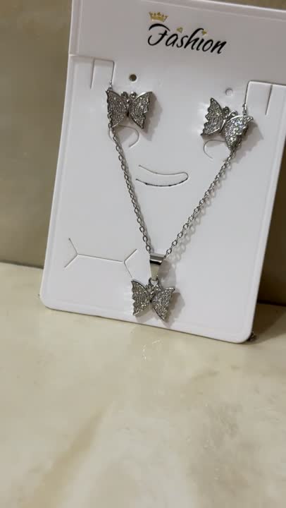 Butterfly Crystal Jewellery Set – Necklace, Earrings & Bracelet video 1