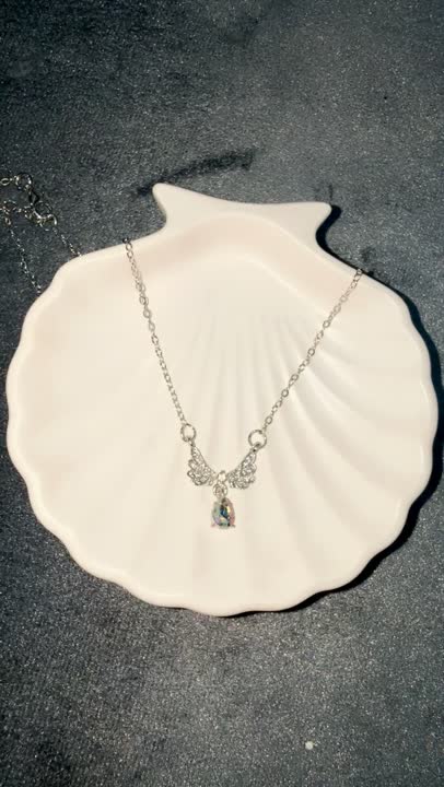Angel Wings Silver - Necklace video 1